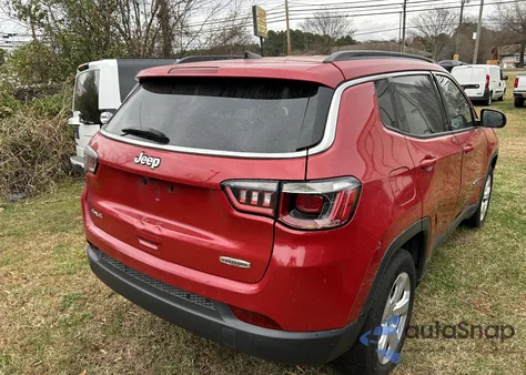 2019 Jeep Compass Latitude 4X4 из США, поврежденный, VIN 3C4NJDBB4KT754744